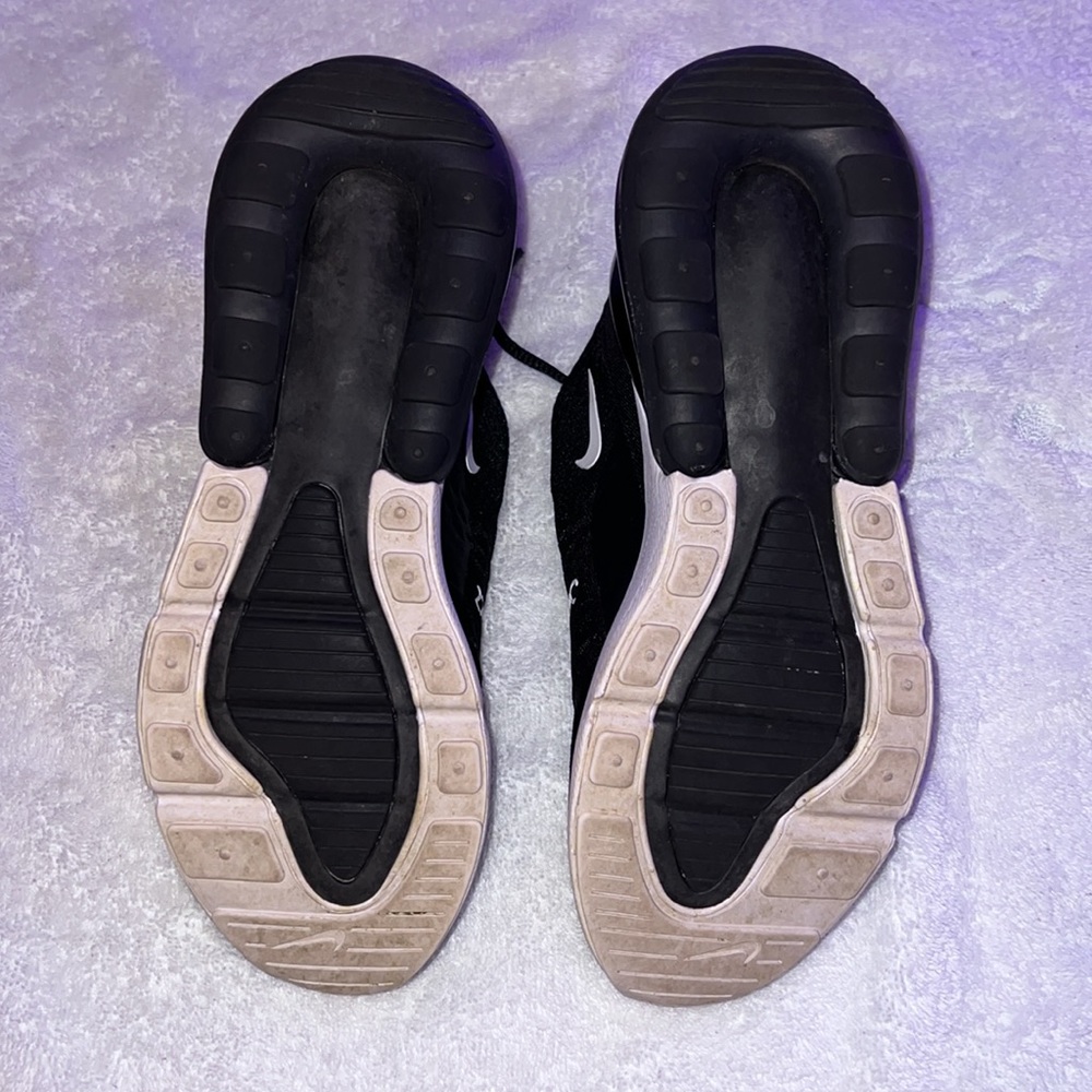 nike air 270s - Picture 2 of 9